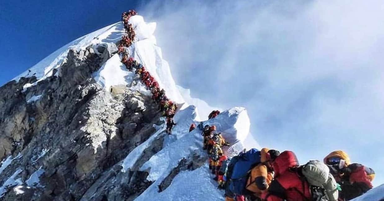 Human traffic jam on Mount Everest