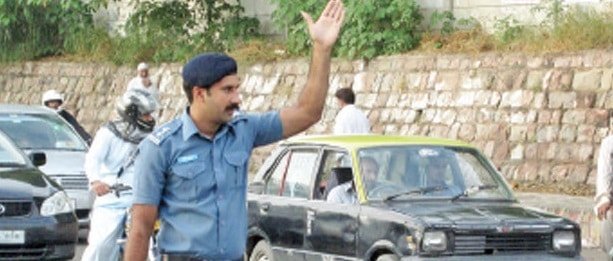 Rawalpindi traffic wardens directed to remove games from mobile phones