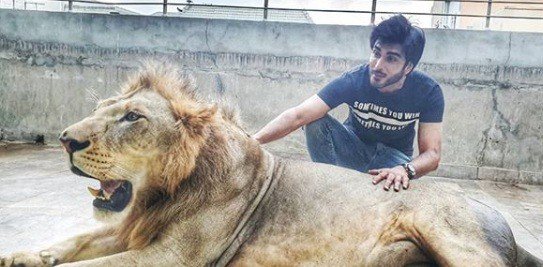Imran Abbas defends himself after backlash on lion picture