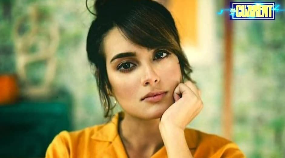 How Iqra Aziz & Yasir Hussain fell in love