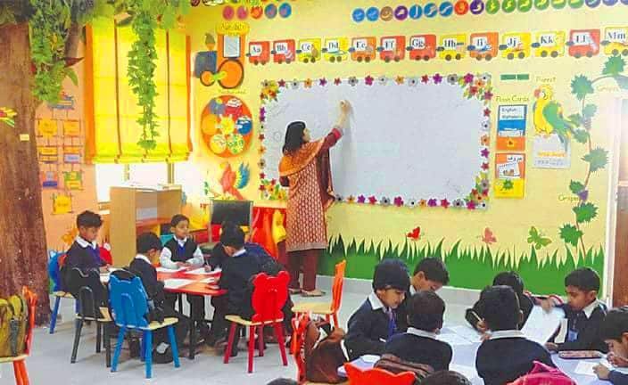 Govt goes after parents paying Rs200,000 or more as kids’ annual school fee