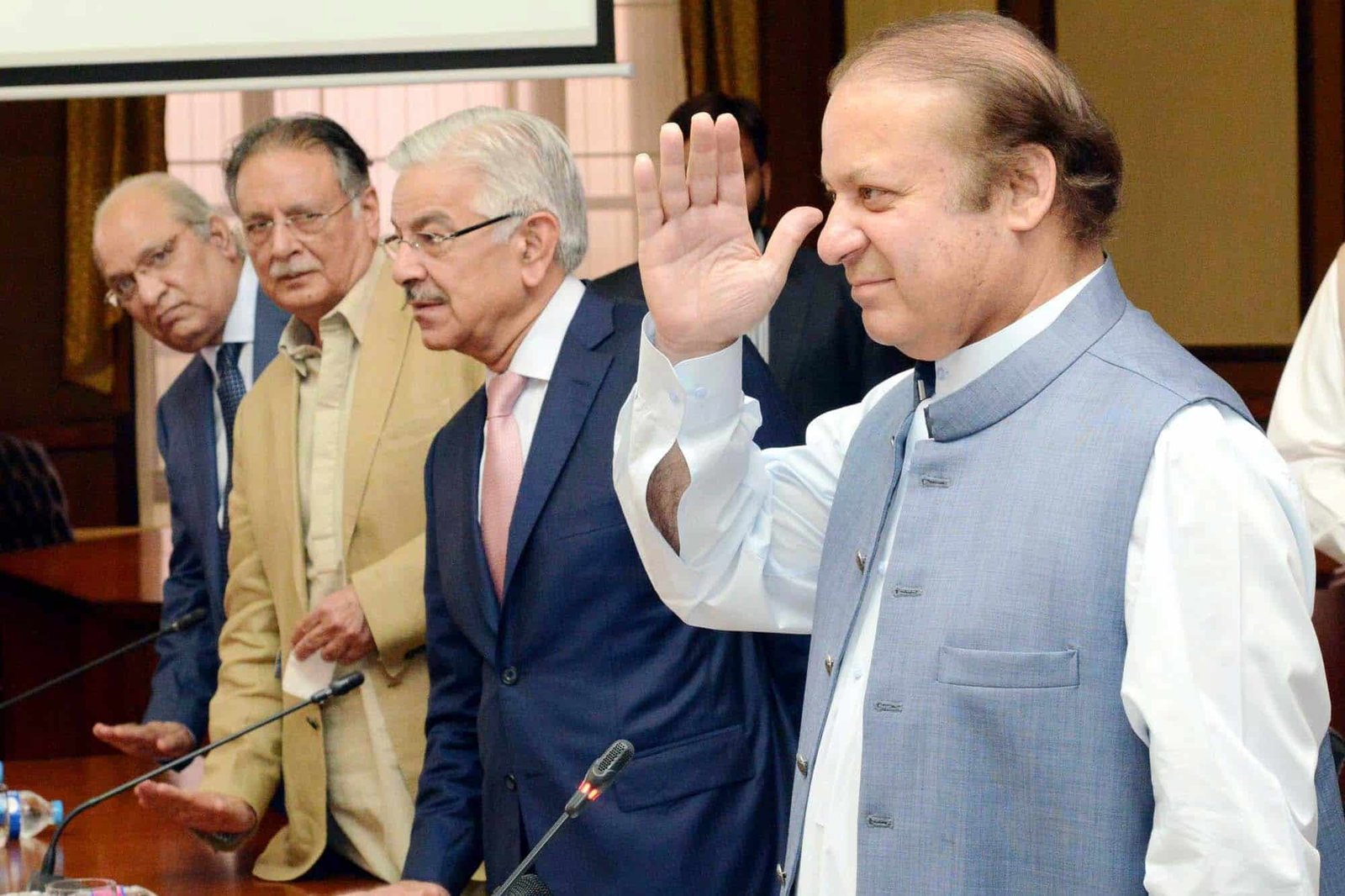 PIA, Railways among other state entities’ losses rose to record Rs191.5bn under PML-N