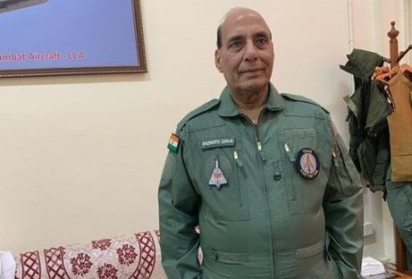 Indian defence minister trolled for posing in IAF uniform