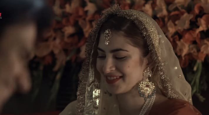 Did Naimal Khawar wear her own wedding dress in the last episode of ‘Anaa’?
