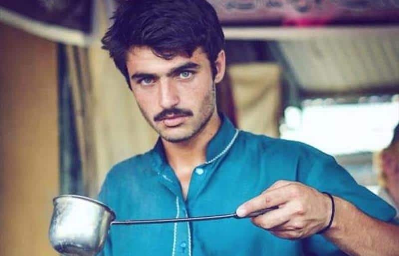 Remember the Chai wala who took the internet by storm? He’s back making tea!