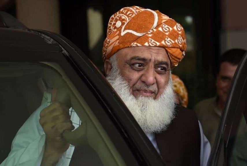 Fazl offered ‘tempting political package’ to call off Azadi March