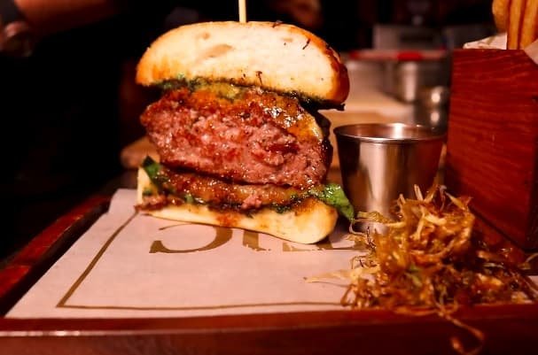 Cafe Rustic – A burger lover’s delight