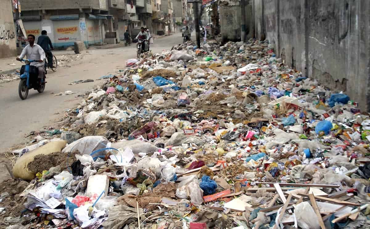 World Bank to give $10 million to help solve Karachi’s waste problem