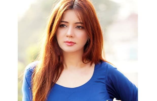 Rabi Pirzada bids farewell to showbiz