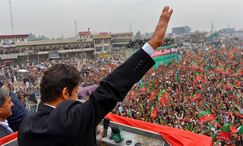 ‘I am a dharna expert’: Prime minister belittles Fazl’s Azadi March