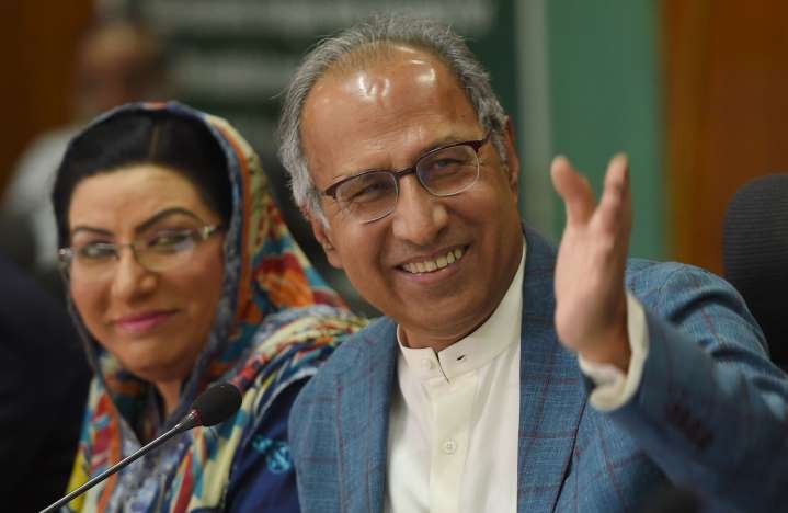 Hafeez Sheikh claims tomatoes being sold at Rs17 per Kg