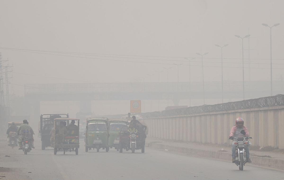 School children file petition in Lahore High Court against toxic smog