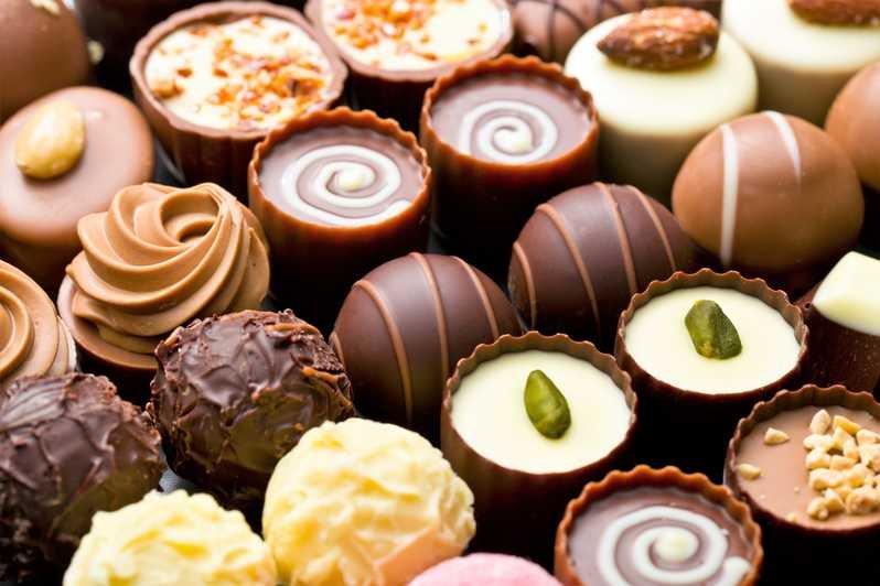 Immigration staff to welcome passengers with chocolates
