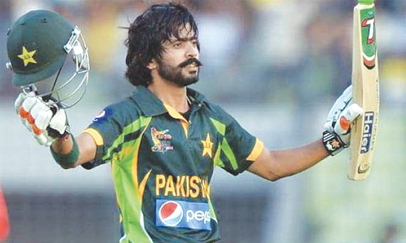 Fawad Alam gives another reminder to Misbah with his third century