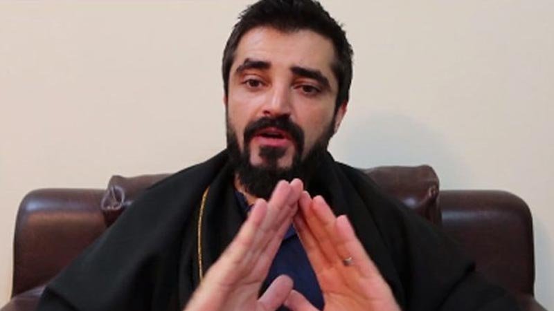 Hamza Ali Abbasi takes his words back about not accusing judges of being anti-Army