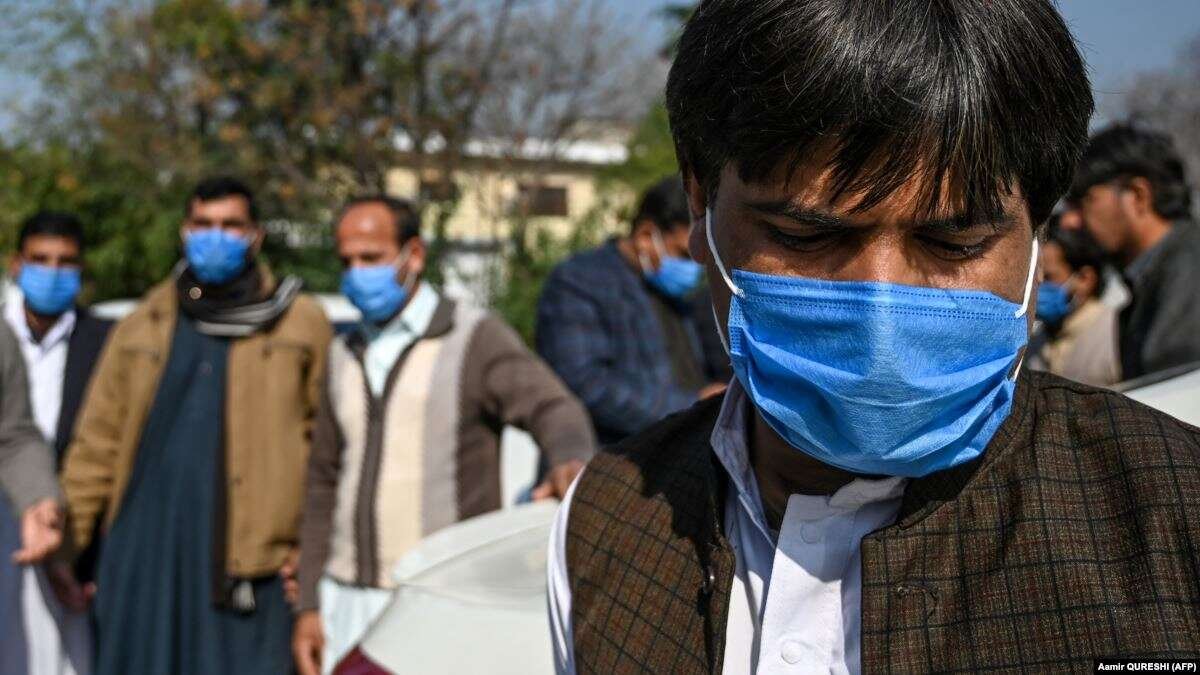 Coronavirus: Pak-China trade suspended, Opp demands bringing students back