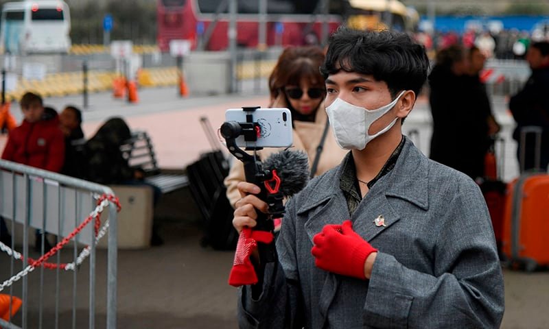 Coronavirus causes fright for Indian phone, carmakers