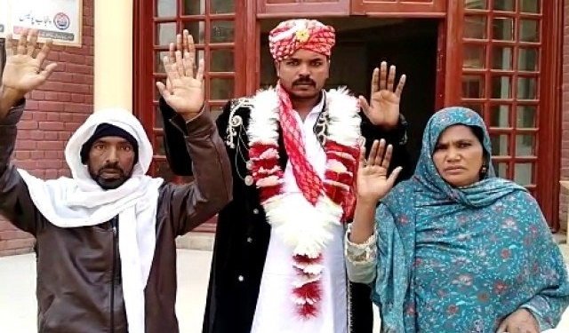 Groom takes baraat to the police station