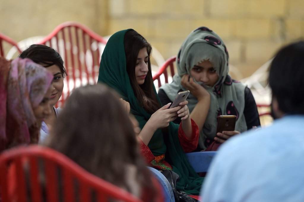 Google, Facebook and Twitter threaten to shut services in Pakistan