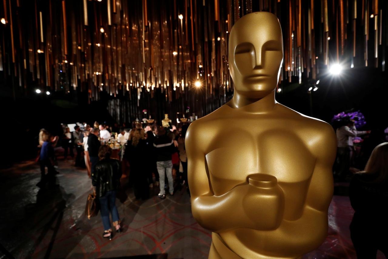 Oscar nominees are getting gift bags worth $225,000. Here’s what’s inside