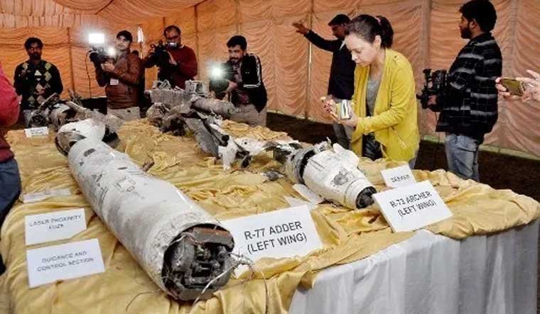 PAF exhibits wreckage of India’s MiG-21 shot down last year