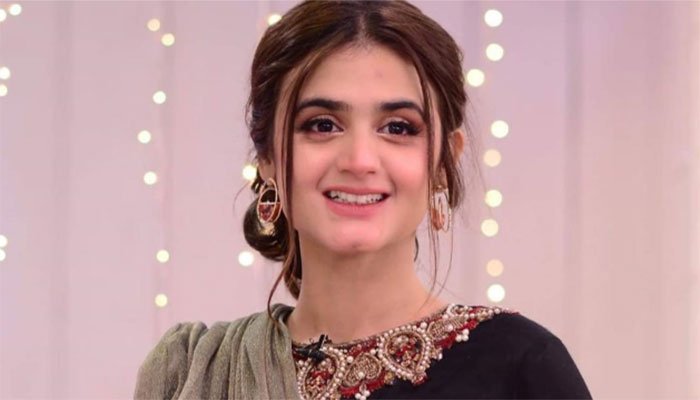 Hira Mani calls US citizens ‘cowards’ for fearing corona