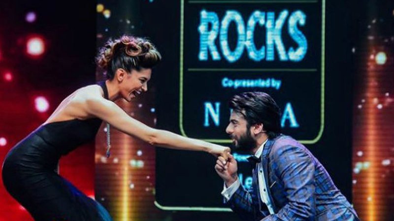 VIDEO: Fawad Khan serenades Deepika Padukone, Sonakshi Sinha