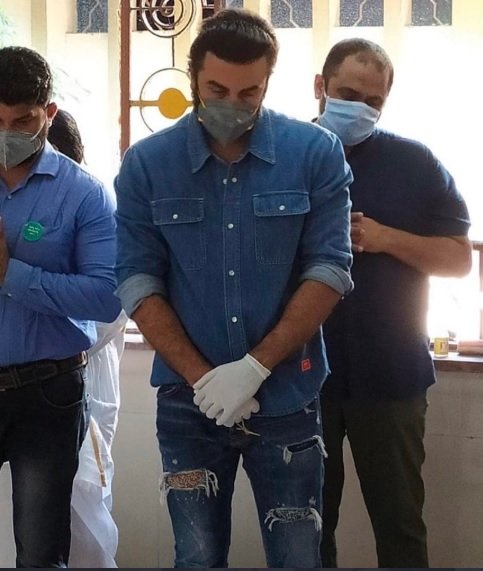 IN PICTURES: Rishi Kapoor’s funeral