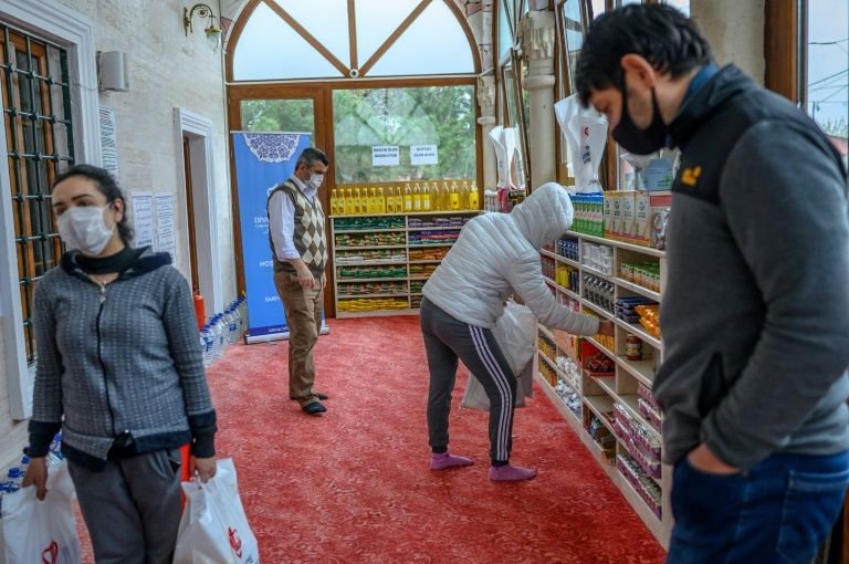 Turkish mosque turned into temporary ‘supermarket’ for those in need