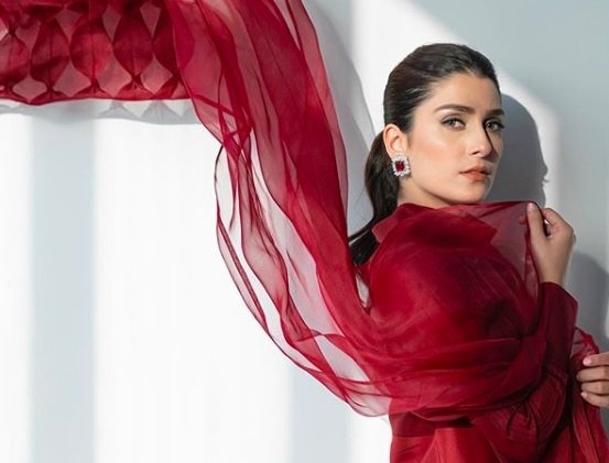 Fashion trends ft. Ayeza Khan