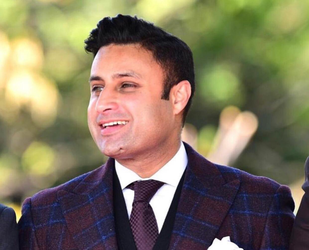 PTI’s Zulfi Bukhari among South Asia’s Best Dressed Men