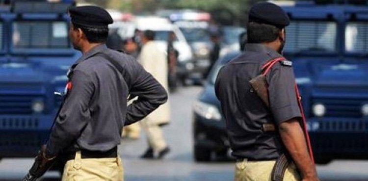 Karachi police arrests TikTokers for impersonating a whole police station