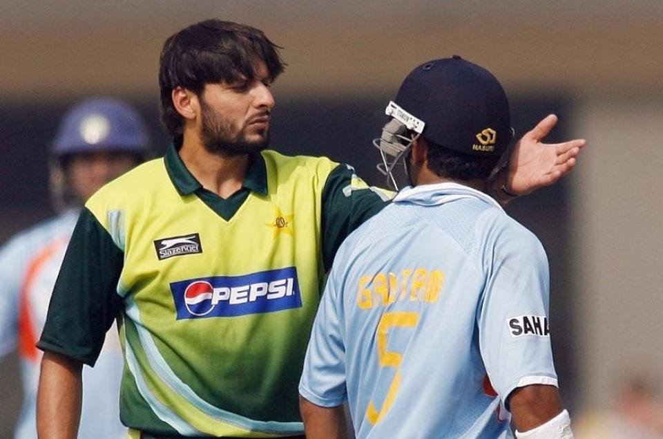 Waqar Younis advises Afridi, Gambhir to ‘calm down’