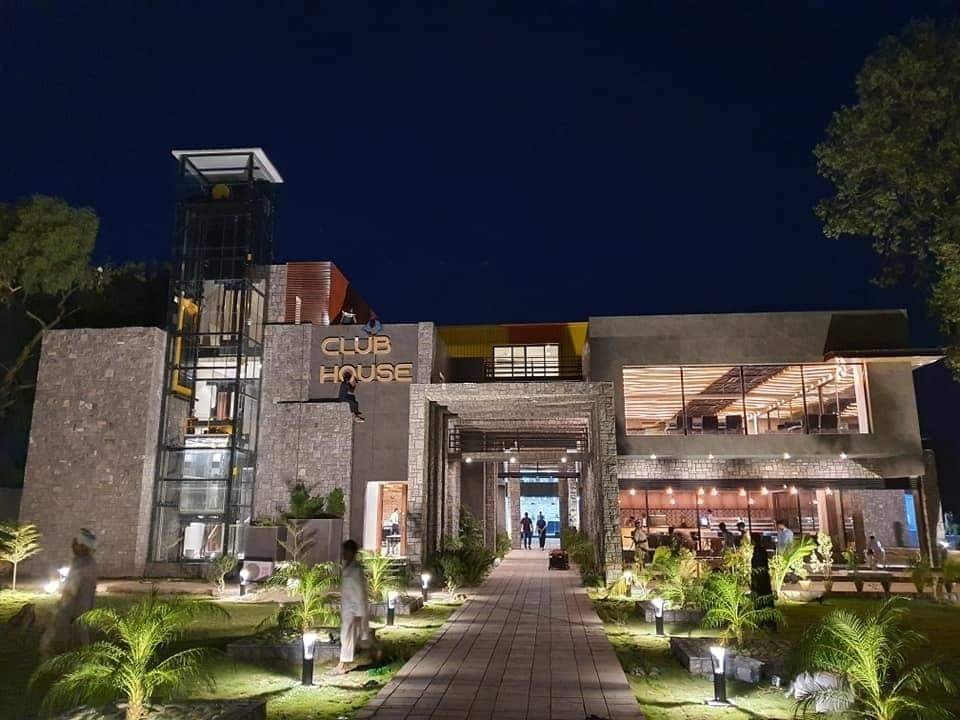 Islamabad admin at odds with Navy over construction of elite sailing club