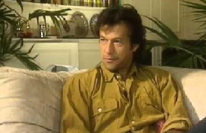 Ex-Indian cricketer recalls when ‘shy’ Imran Khan didn’t leave his hotel room to play Holi