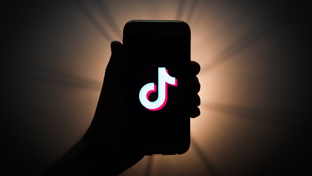 Teenager accidentally kills himself while recording TikTok video