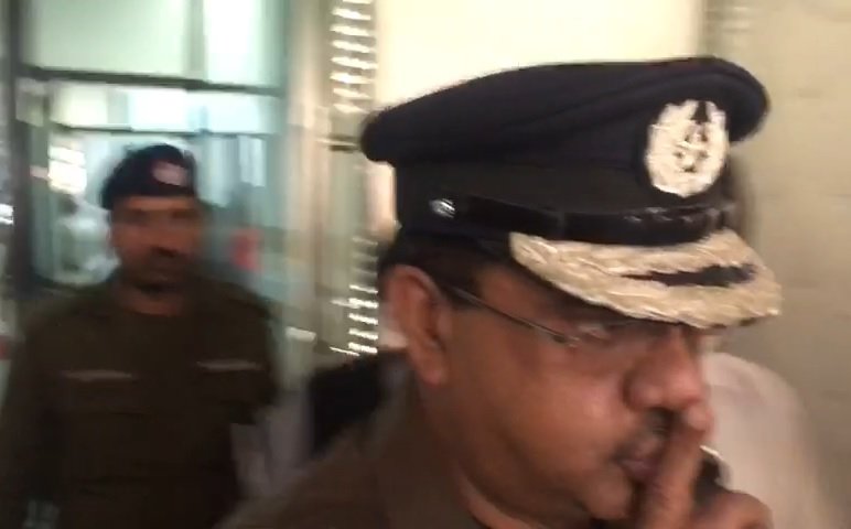 Senators wipe the floor with Lahore CCPO after he contradicts motorway rape timeline, gives personal opinion