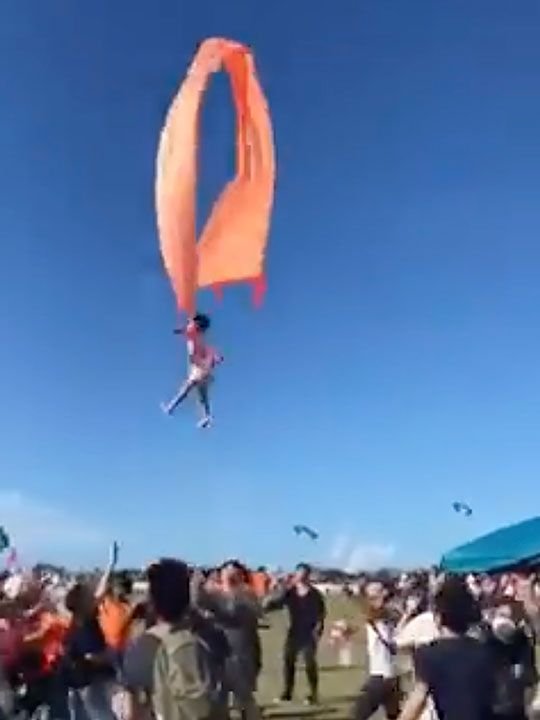 VIDEO: 3-year-old girl reported safe after being lifted several meters into air by kite