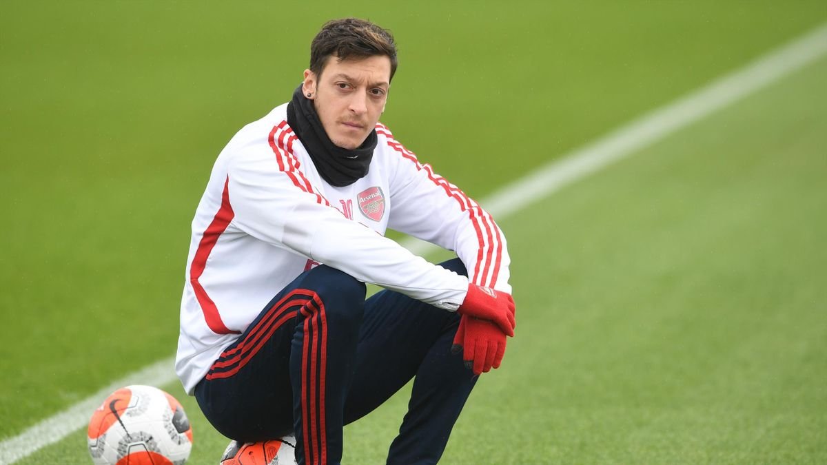 Mesut Ozil ‘deeply disappointed’ by Arsenal omission