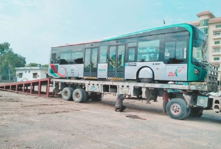 Another Peshawar BRT bus malfunctions