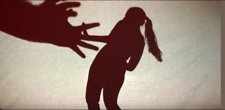 VIDEO: University student ‘harassed’ by police in hotel room