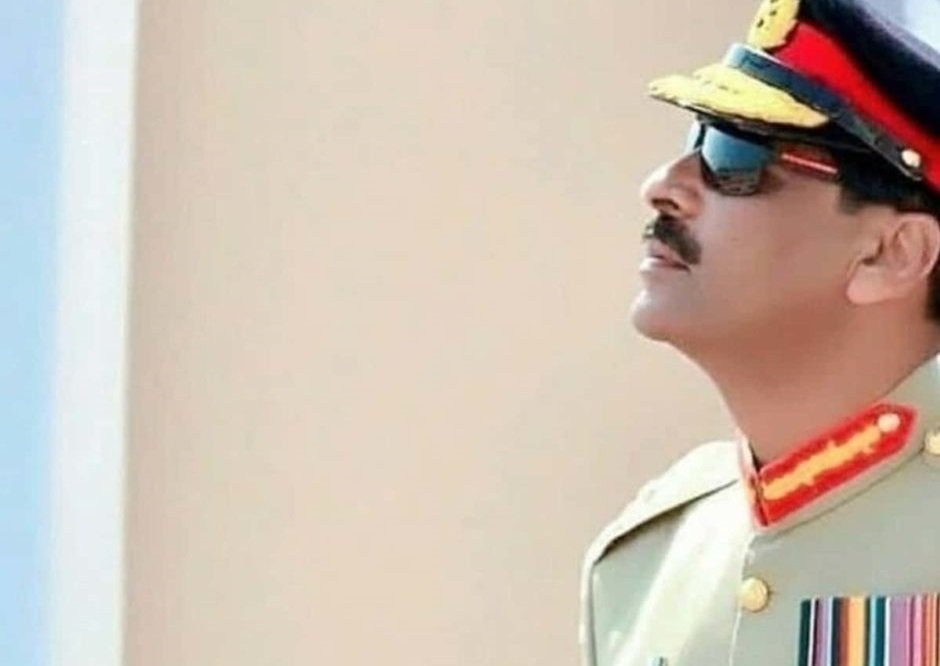 Asif Ghafoor among six major generals promoted to rank of lieutenant general