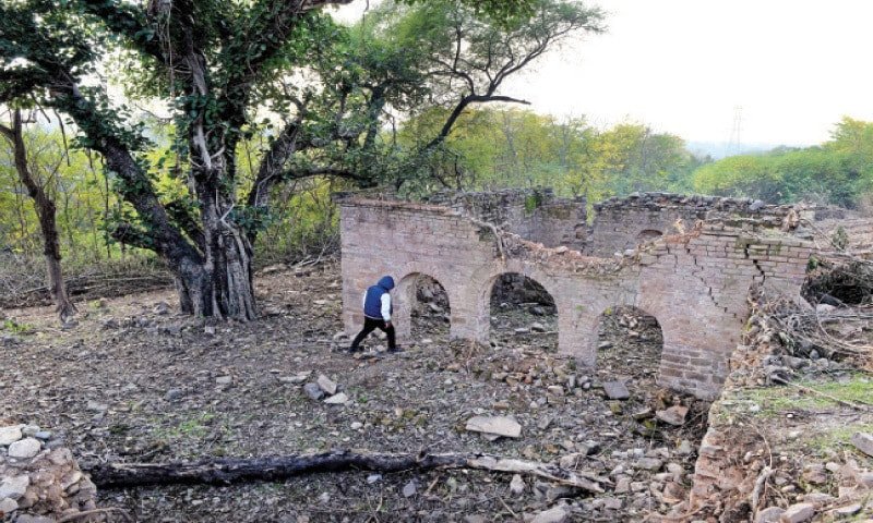 Authorities to restore historic mosque near Lotus Lake
