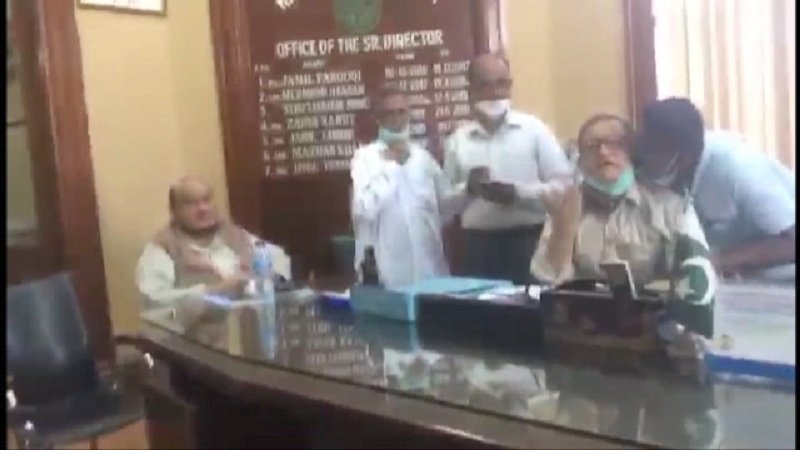 COVID-positive employee booked for ‘forcibly kissing’ boss after suspension of pay