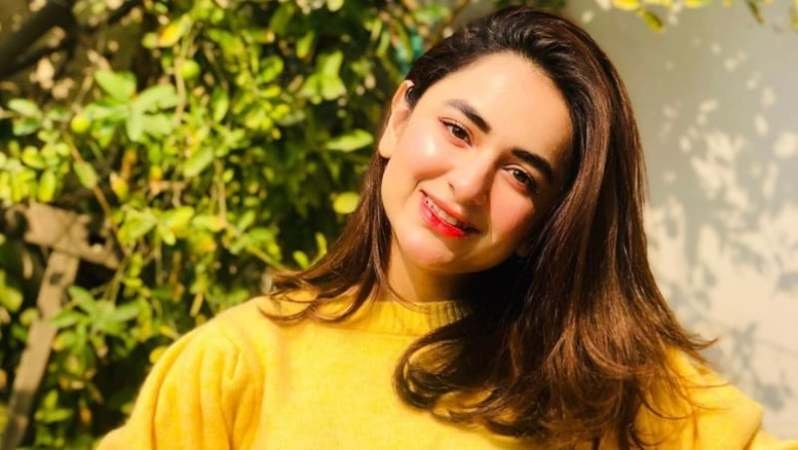 Yumna Zaidi amazes fans with her singing skills