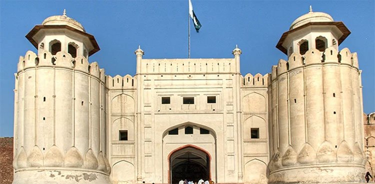 Man dies after falling from Lahore Fort’s wall