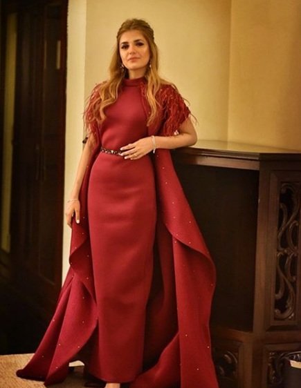 ‘They need your shoulder to cry on’: Momina Mustehsan requests PM Imran to visit Machh mourners