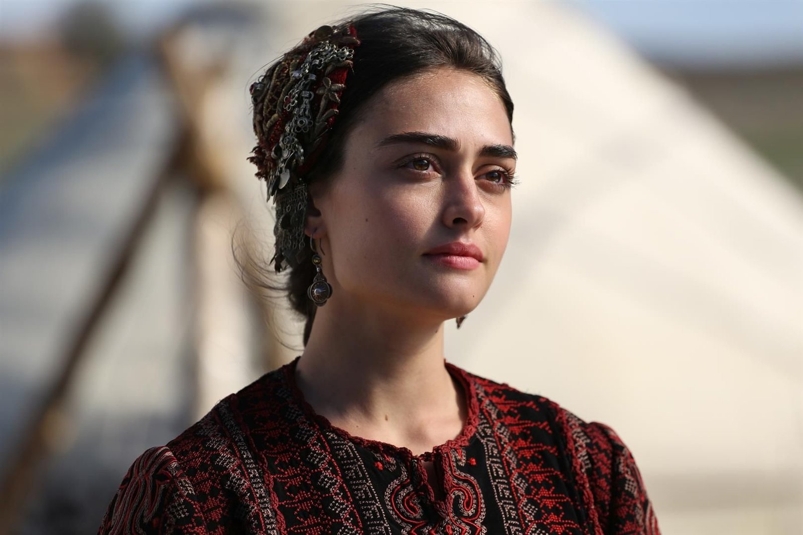 Is Ertuğrul’s Esra Bilgiç in Pakistan?
