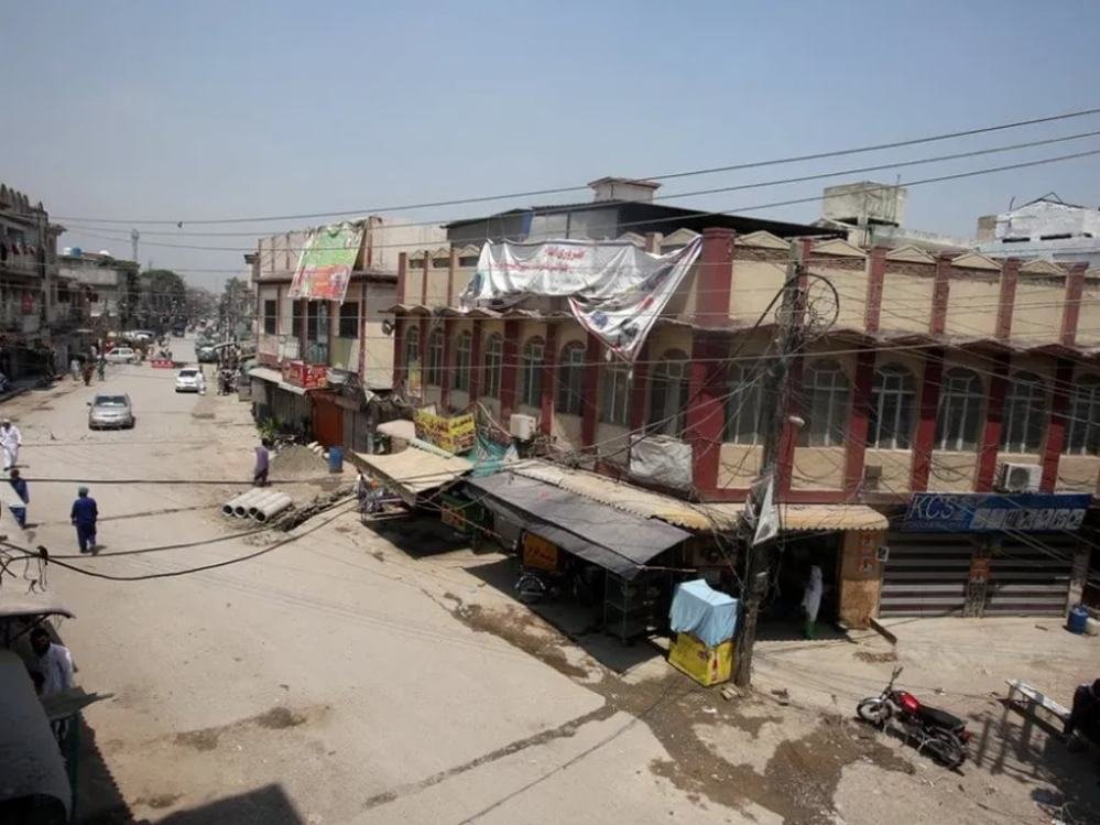 Peshawar imposes smart lockdown in several areas