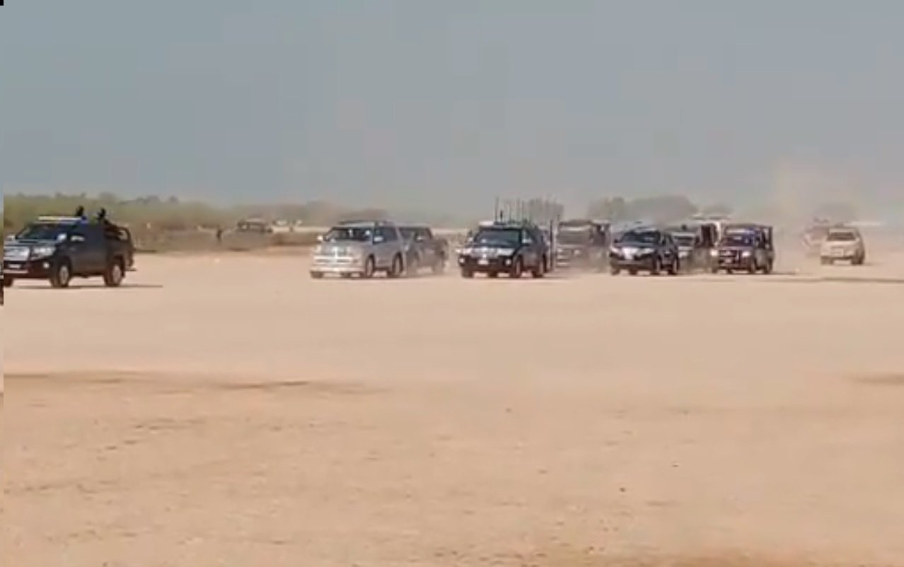 VIDEO: CM Buzdar’s arrival in Cholistan straight out of a Hollywood movie